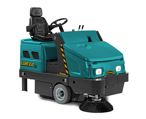 ROBUST STRUCTURE MAGNUM RIDE-ON SWEEPER