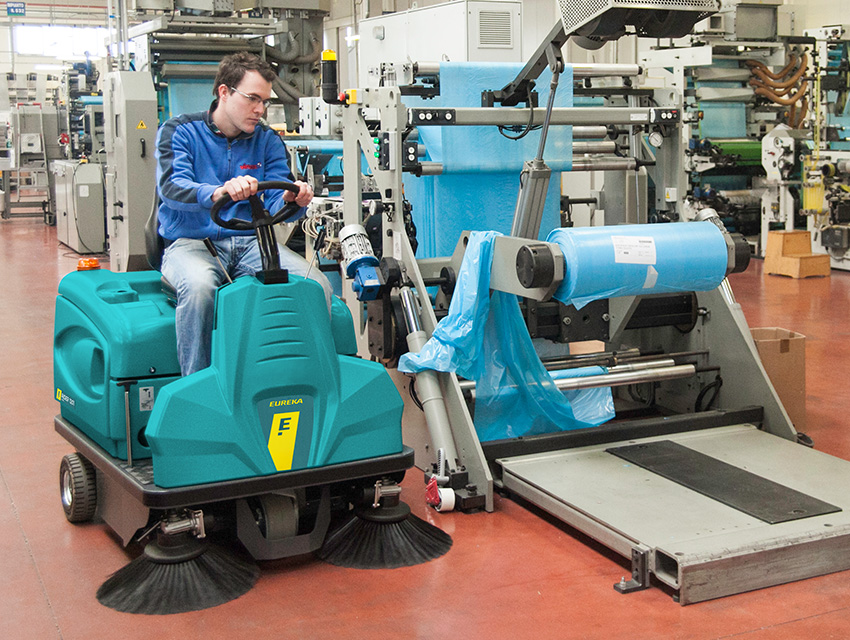 Spazzatrice per reparto produttivo