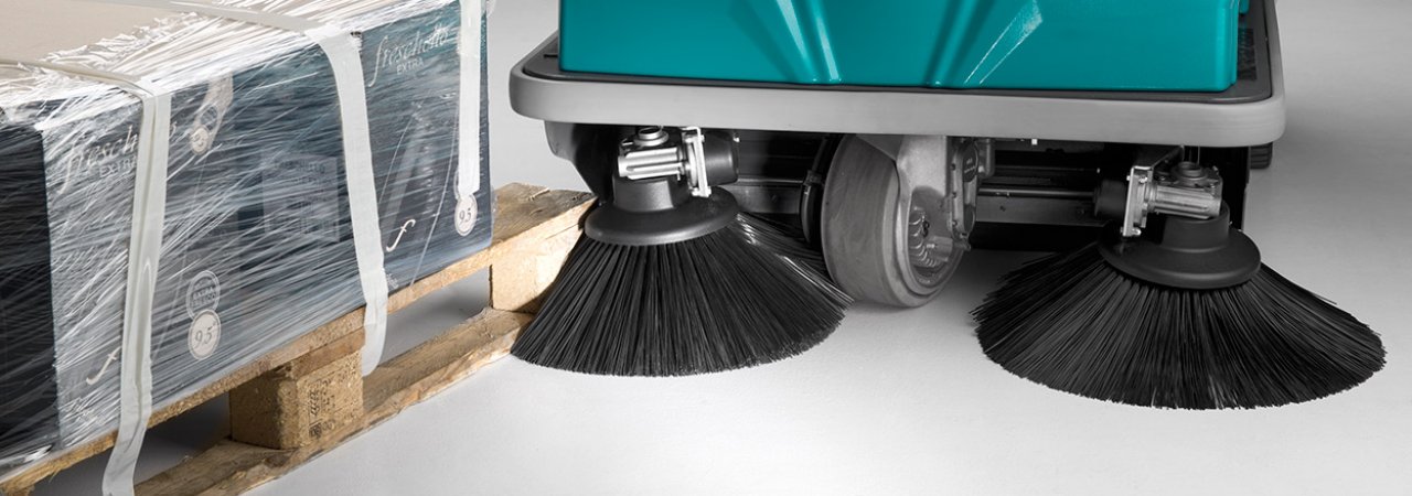 Dettaglio Spazzatrice - Spazzole Laterali per pulire i pavimenti lungo bordi e oggetti