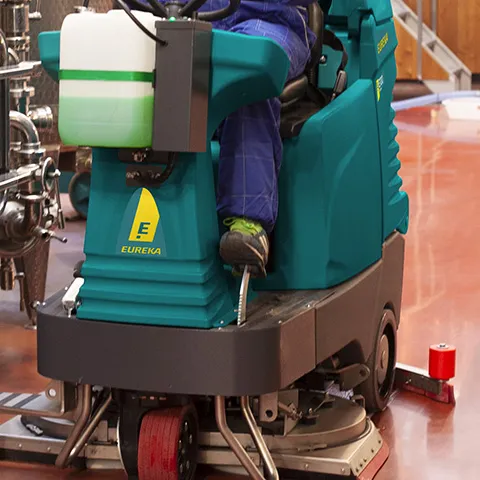 lavasciuga pavimenti eureka con sistema dosematic
