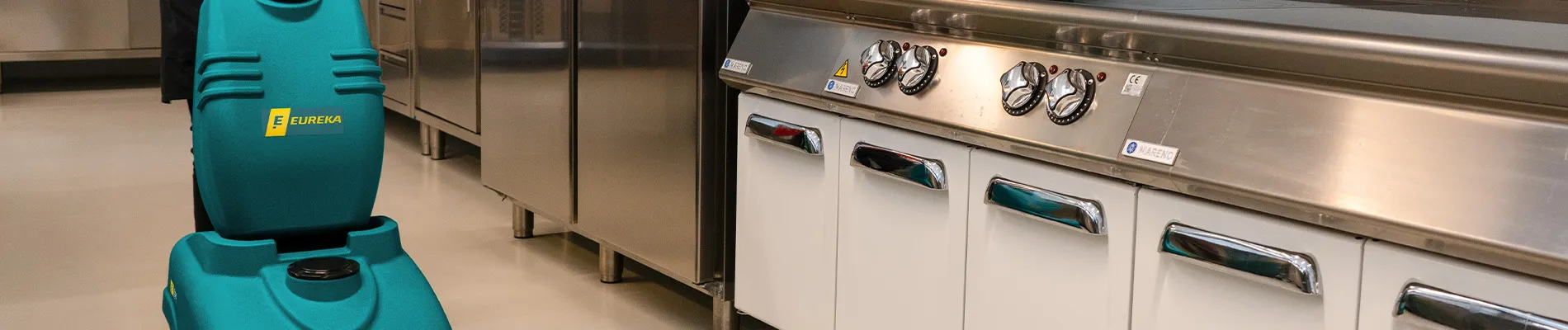 Lavasciuga Eureka pulisce la cucina di un ristorante