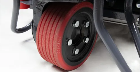 E85 industrial scrubber-dryer with motor protection