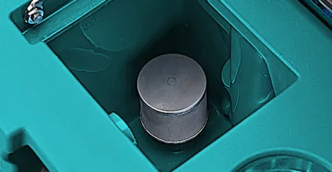 E85 industrial scrubber-dryer with easy-to-clean recovery tank