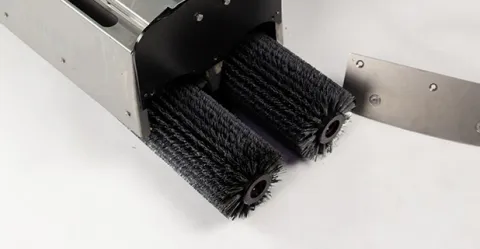 Puliscale EC52 con spazzole intercambiabili