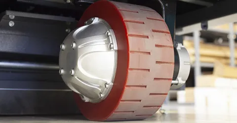 spazzatrice industriale con motore elettrico