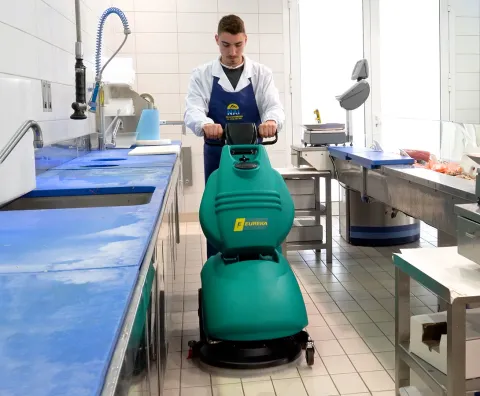Lavasciuga professionale E46 pulizia cucina ristorante