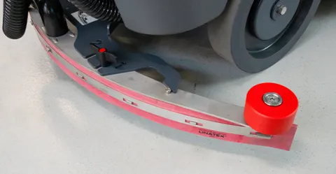 Fregadora industrial E85 con boquilla de secado regulable sin herramientas