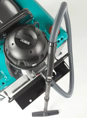 Foto di dettaglio del kit aspiratore ausiliario su spazzatrice Eureka Tigra