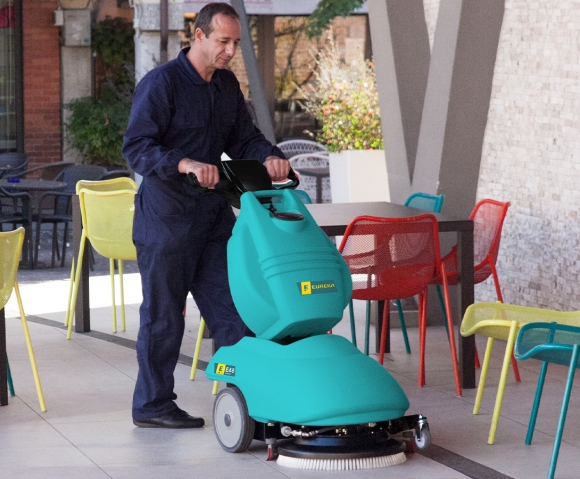 Autolaveuse industrielle E46 pour le nettoyage des restaurants